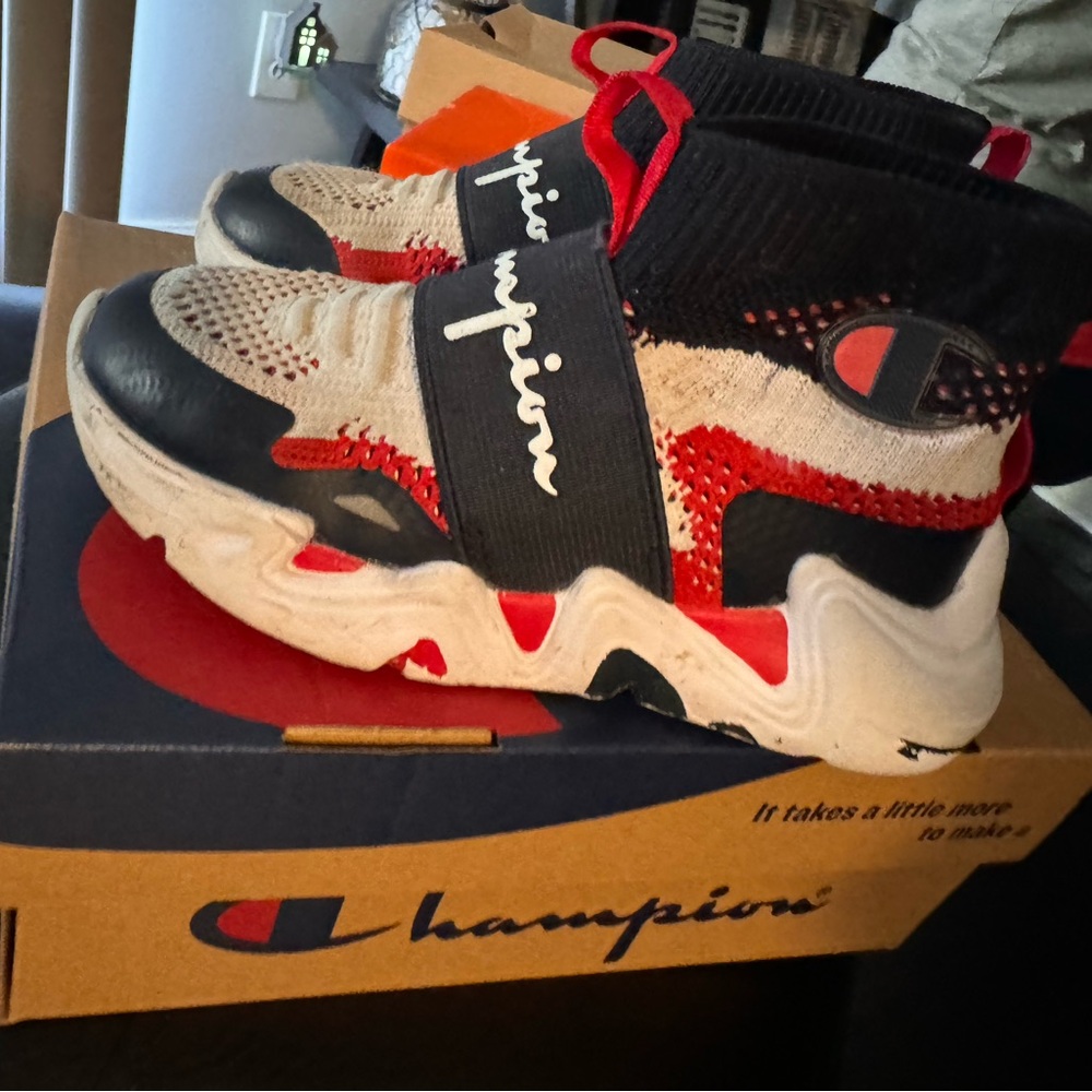 Champion Red/White/Navy size 9